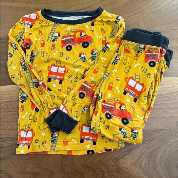 Little Sleepies Firetruck Pups pajamas GUC 3T - Picture 2 of 8